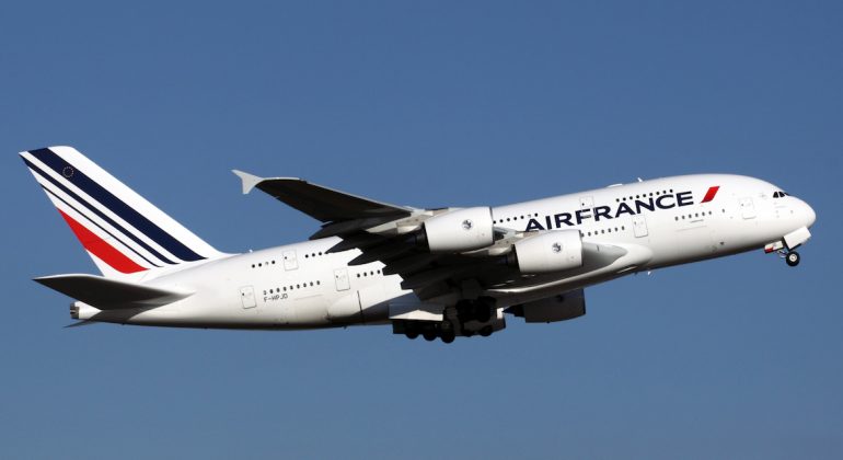 Paris pledges aid to Air France