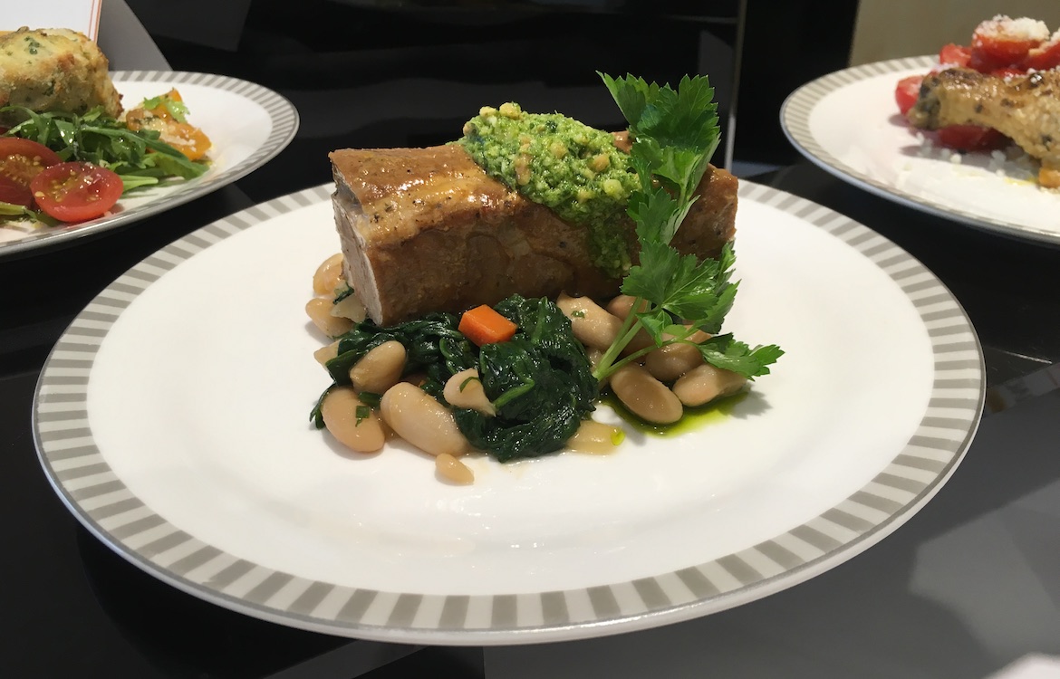 Singapore Airlines' nonstop flights to North America feature meals developed in partnership with Canyon Ranch. (Jordan Chong)