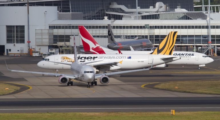 Sydney Airport reports third straight month of domestic passenger decline
