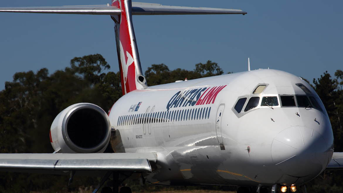 Pilot groups criticise QantasLink overseas pilots deal