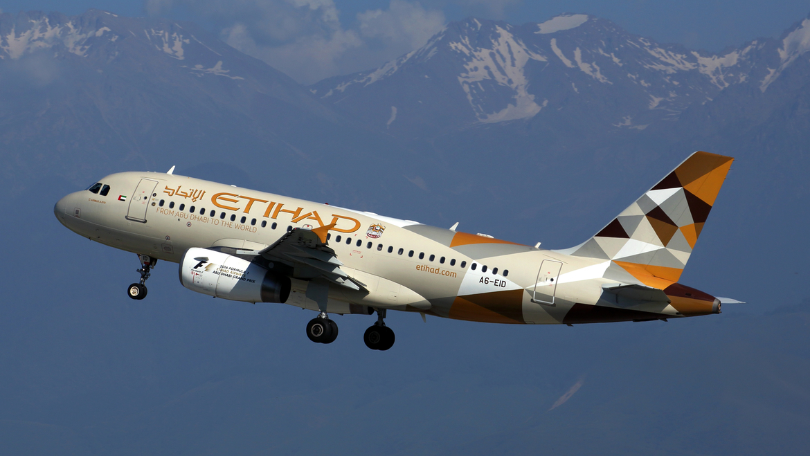Etihad makes world-first flight to Israel