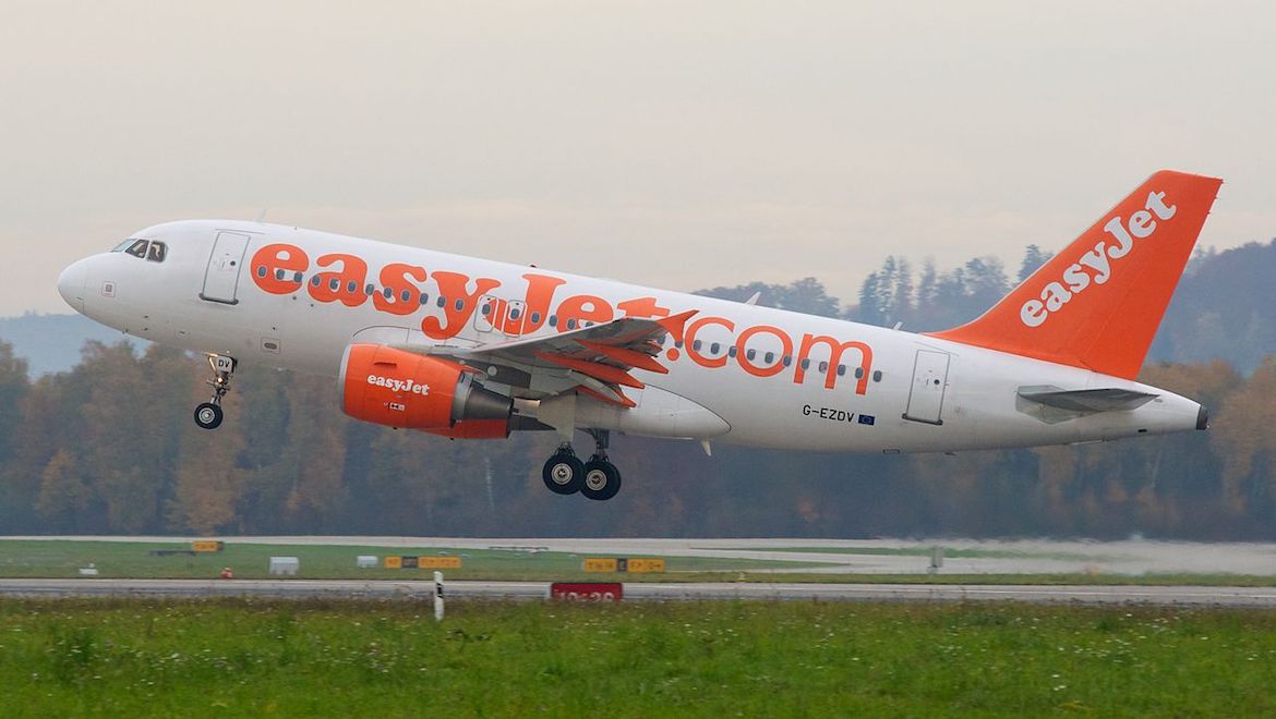 EasyJet flight escorted by SASF F-18 after bomb threat
