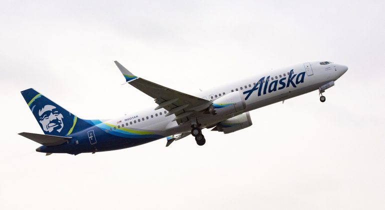 Alaska Airlines expands fleet with cutting-edge Boeing 737-8 aircraft