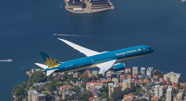 Vietnam Airlines marks 30 years of direct flights to Australia
